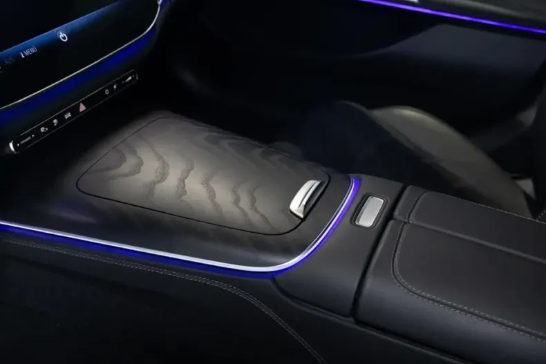 Mercedes-Benz E 300 din 2024 cu 8.229 km - oferta MER165486 - foto 20