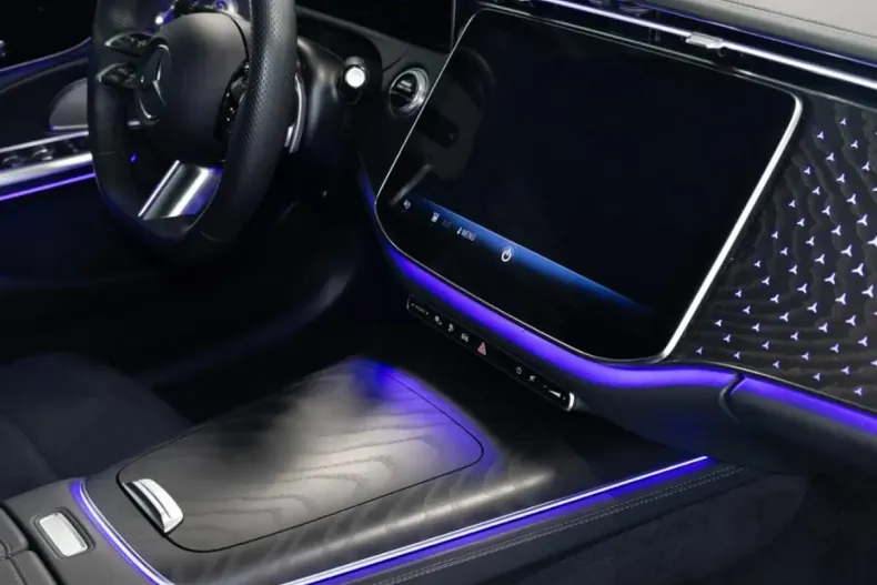 Mercedes-Benz E 300 din 2024 cu 8.229 km - oferta MER165486 - foto 21