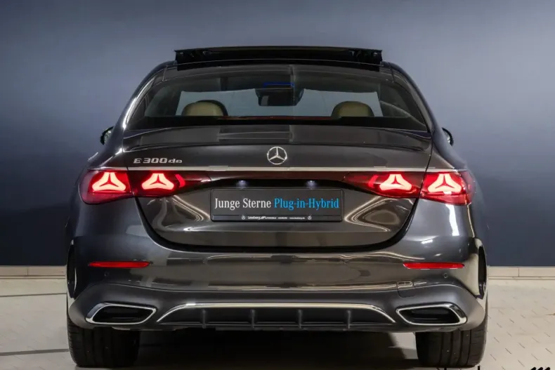 Mercedes-Benz E 300 din 2025 cu 4.216 km - oferta MER165488 - foto 3