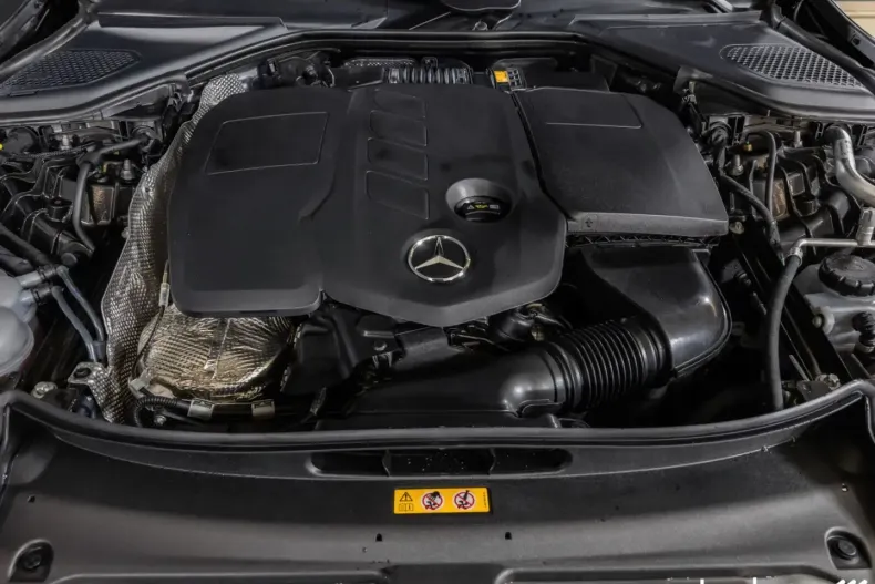 Mercedes-Benz E 300 din 2025 cu 4.216 km - oferta MER165488 - foto 7