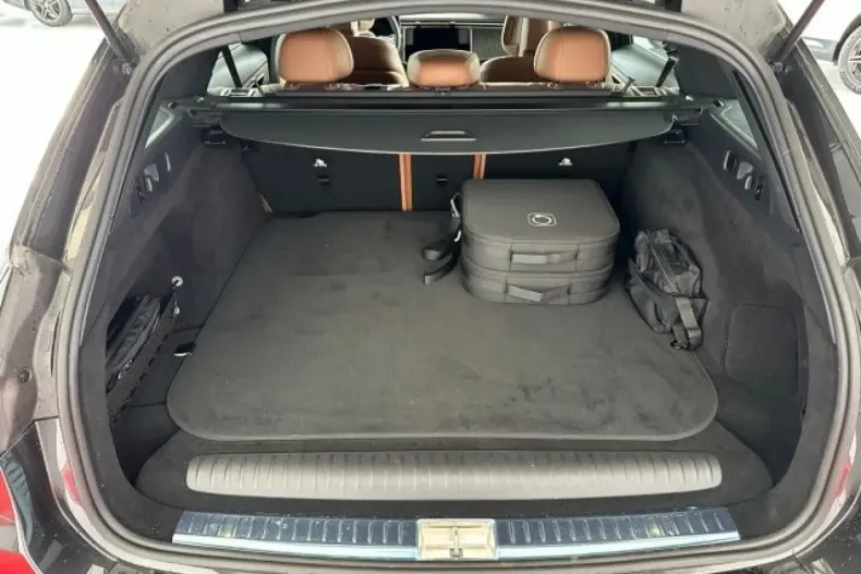 Mercedes-Benz E 300 din 2024 cu 27.491 km - oferta MER165490 - foto 5