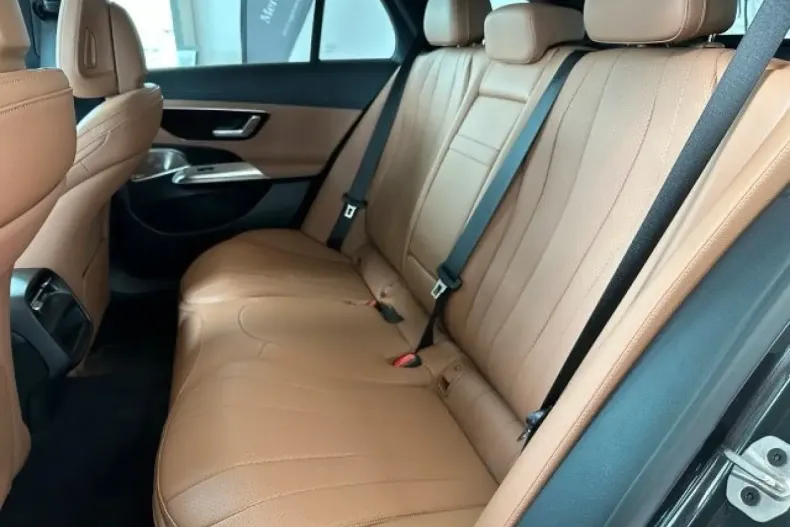 Mercedes-Benz E 300 din 2024 cu 27.491 km - oferta MER165490 - foto 10