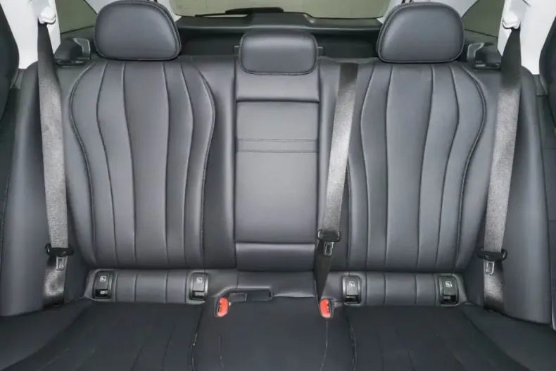 Mercedes-Benz E 300 din 2024 cu 24.722 km - oferta MER165491 - foto 7