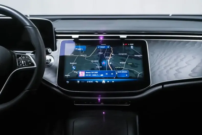 Mercedes-Benz E 300 din 2024 cu 24.722 km - oferta MER165491 - foto 9