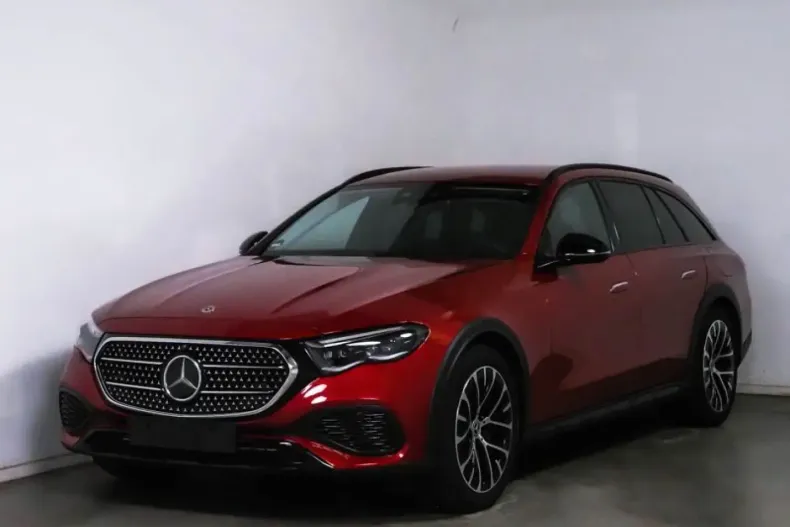 Mercedes-Benz E 300 din 2024 cu 24.722 km - oferta MER165491 - foto 13