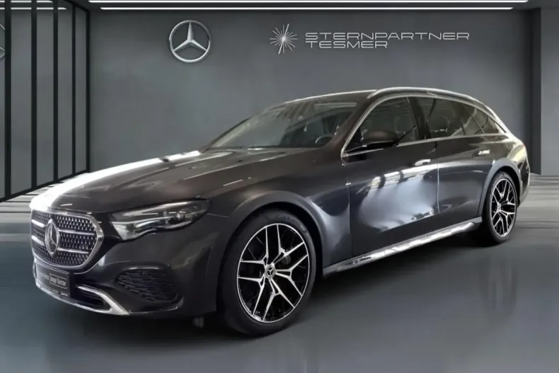 Mercedes-Benz E 300 din 2024 cu 41.052 km - oferta MER165493 - foto 1