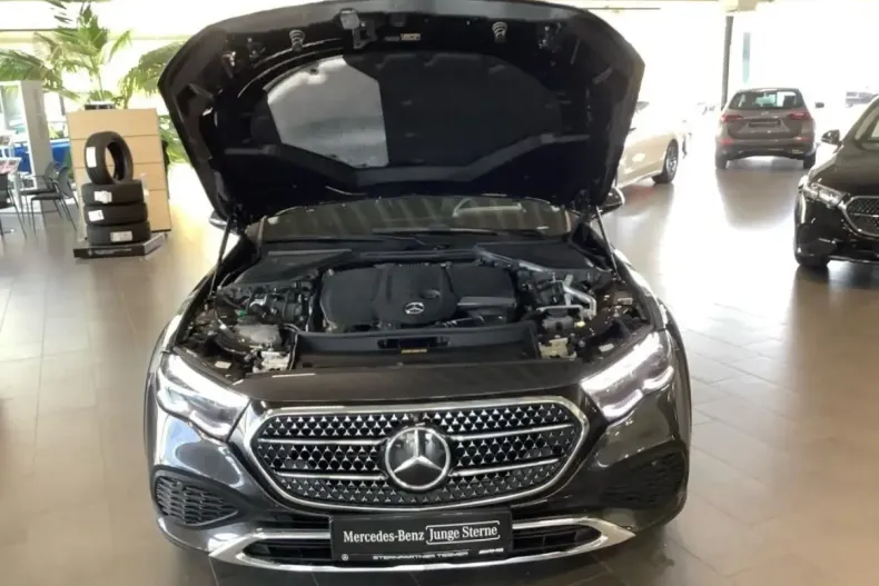 Mercedes-Benz E 300 din 2024 cu 41.052 km - oferta MER165493 - foto 5