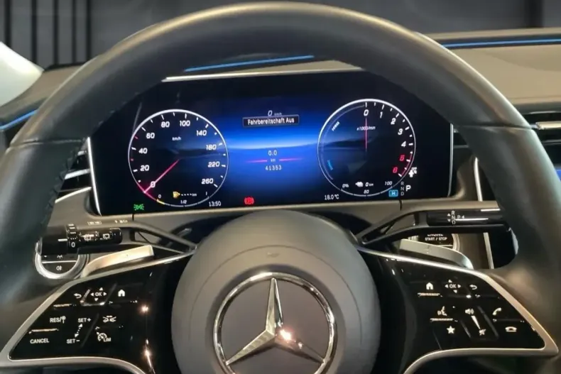 Mercedes-Benz E 300 din 2024 cu 41.052 km - oferta MER165493 - foto 8