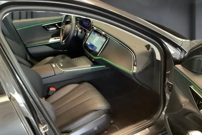 Mercedes-Benz E 300 din 2024 cu 41.052 km - oferta MER165493 - foto 17