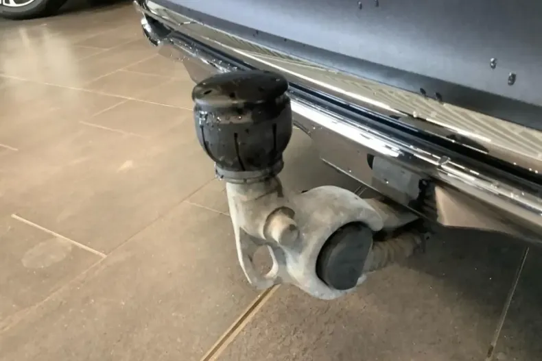 Mercedes-Benz E 300 din 2024 cu 41.052 km - oferta MER165493 - foto 18