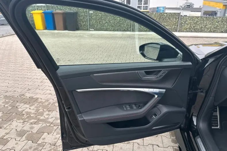 Audi RS6 din 2024 cu 12.000 km - oferta AUD165508 - foto 12