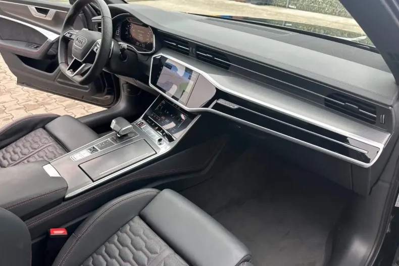 Audi RS6 din 2024 cu 12.000 km - oferta AUD165508 - foto 28