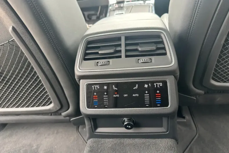 Audi RS6 din 2024 cu 16.000 km - oferta AUD165510 - foto 23