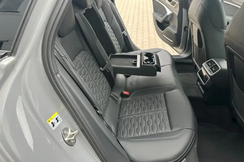 Audi RS6 din 2024 cu 16.000 km - oferta AUD165510 - foto 25