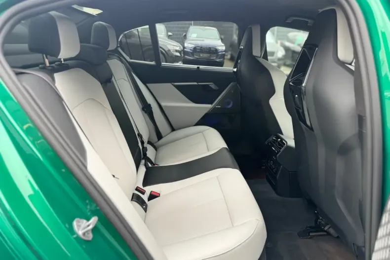 BMW M5 din 2025 cu 9.500 km - oferta BMW165514 - foto 24