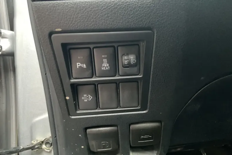 Toyota Hilux din 2021 cu 72.980 km - oferta TOY165516 - foto 10