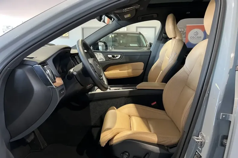 Volvo XC60 din 2024 cu 17.883 km - oferta VOL165522 - foto 24