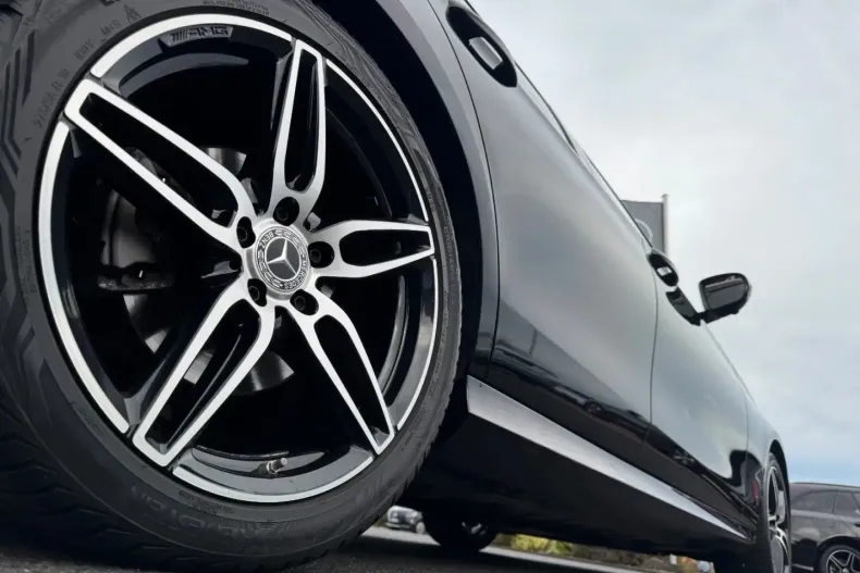 Mercedes-Benz E 220 din 2020 cu 69.300 km - oferta MER165536 - foto 4