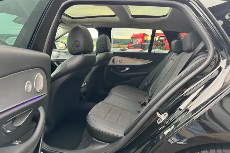 Mercedes-Benz E 220 din 2020 cu 69.300 km - oferta MER165536 - foto 9