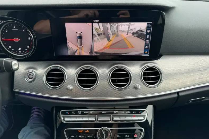 Mercedes-Benz E 220 din 2020 cu 69.300 km - oferta MER165536 - foto 18