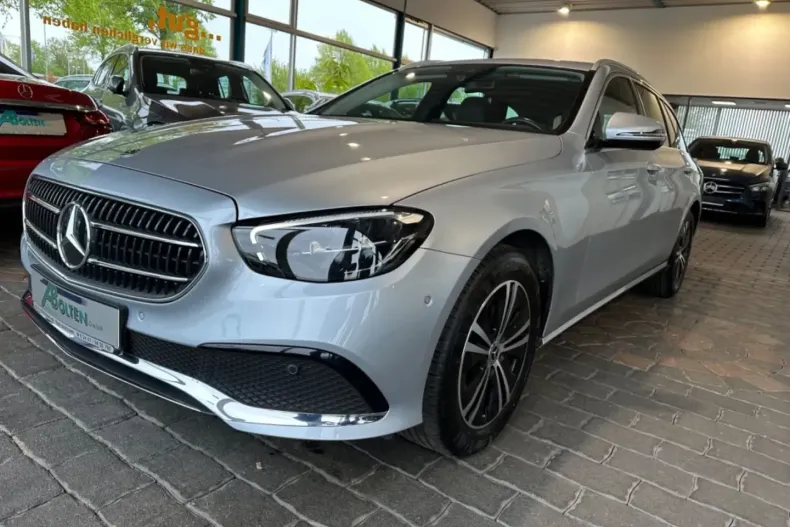 Mercedes-Benz E 220 din 2021 cu 55.000 km - oferta MER165537 - foto 3