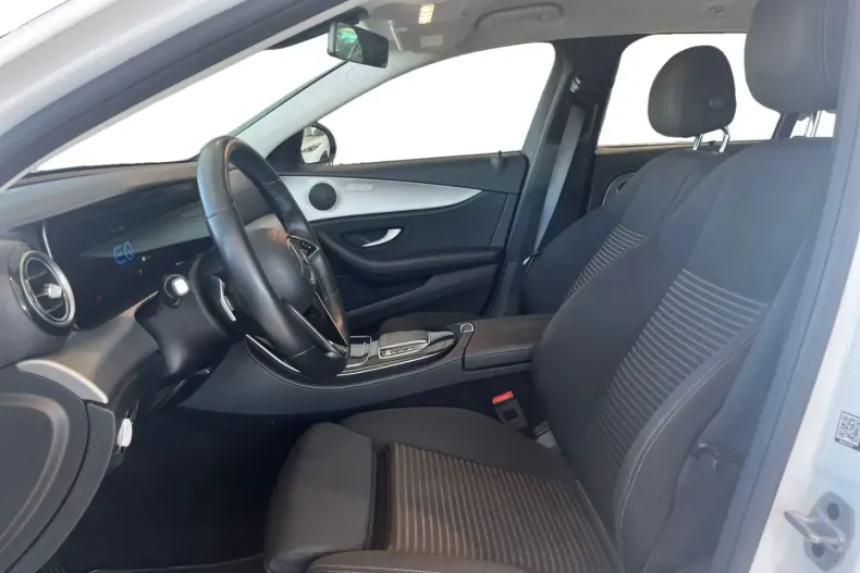Mercedes-Benz E 300 din 2021 cu 86.000 km - oferta MER165538 - foto 8