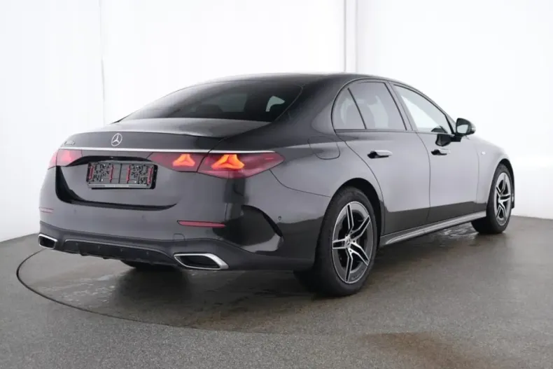 Mercedes-Benz E 300 din 2025 cu 12.521 km - oferta MER165543 - foto 2