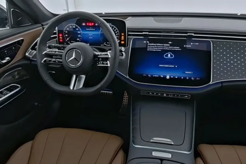 Mercedes-Benz E 300 din 2025 cu 12.521 km - oferta MER165543 - foto 8