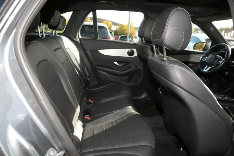 Mercedes-Benz GLC 200 din 2020 cu 72.900 km - oferta MER165545 - foto 10