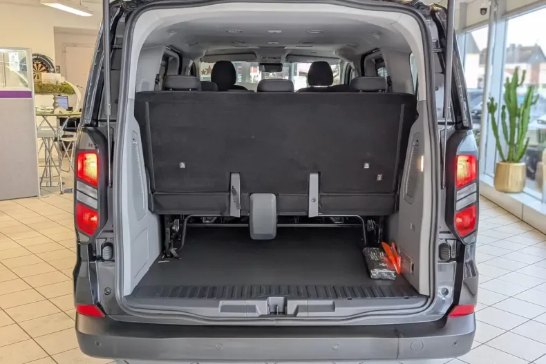 Ford Transit Custom din 2025 cu 9.831 km - oferta FOR165546 - foto 18
