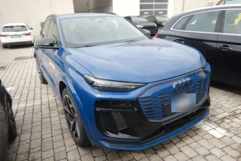 Audi SQ6 e-tron din 2024 cu 15.852 km - oferta AUD165550 - foto 4