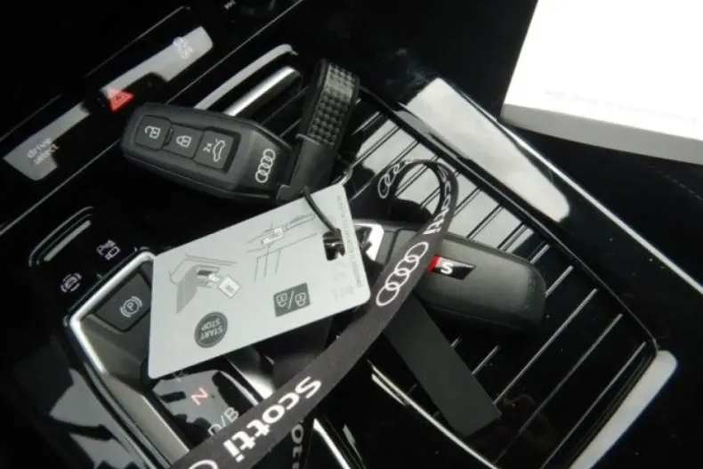 Audi SQ6 e-tron din 2024 cu 15.852 km - oferta AUD165550 - foto 10