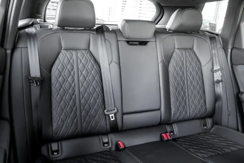 Audi SQ6 e-tron din 2024 cu 13.932 km - oferta AUD165552 - foto 4