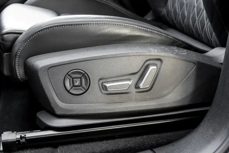 Audi SQ6 e-tron din 2024 cu 13.932 km - oferta AUD165552 - foto 13