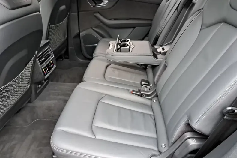 Audi SQ7 din 2021 cu 32.432 km - oferta AUD165554 - foto 9