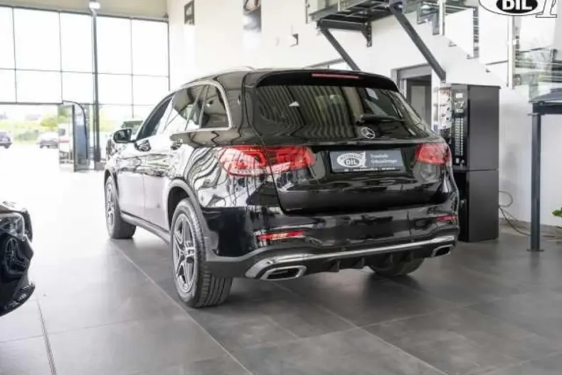 Mercedes-Benz GLC 200 din 2021 cu 90.900 km - oferta MER165556 - foto 2