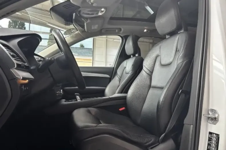 Volvo XC90 din 2021 cu 77.150 km - oferta VOL165577 - foto 10