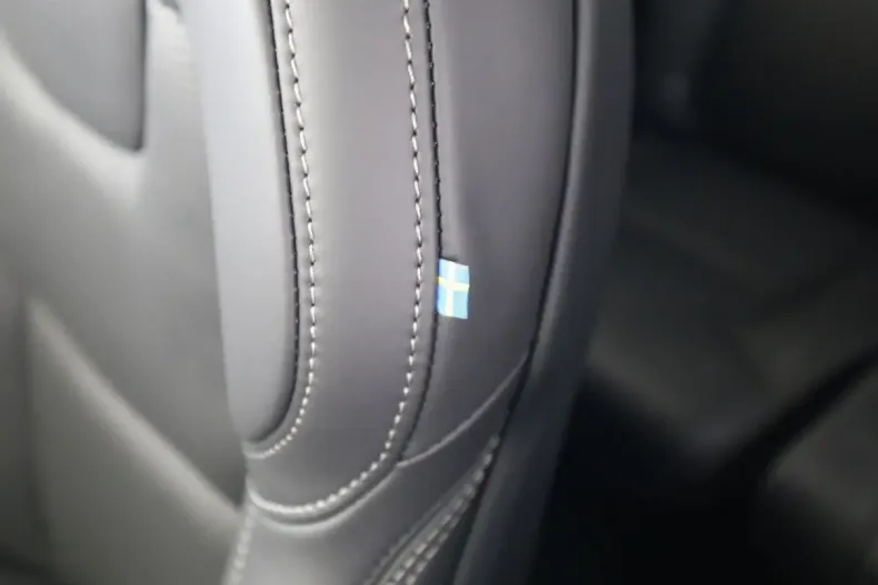 Volvo XC90 din 2024 cu 26.250 km - oferta VOL165599 - foto 12