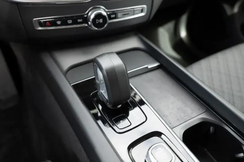 Volvo XC60 din 2023 cu 47.282 km - oferta VOL165609 - foto 9