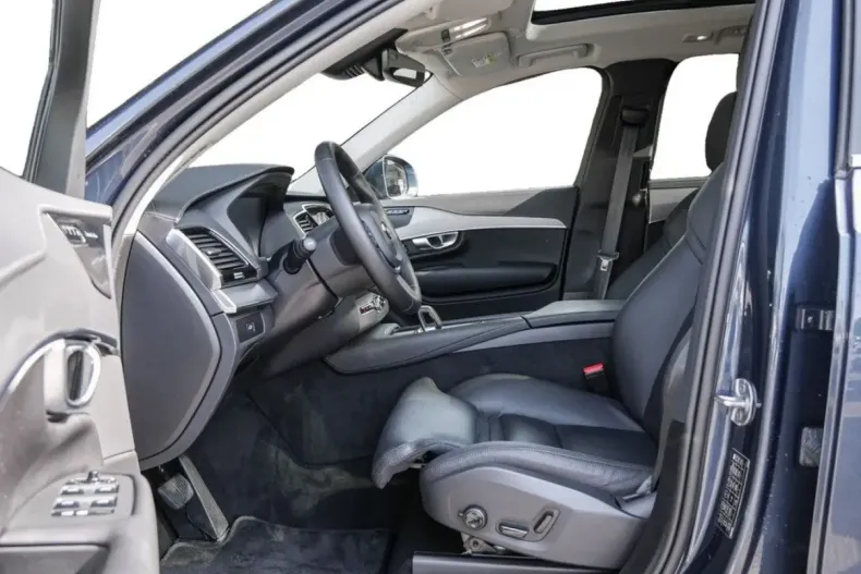 Volvo XC90 din 2023 cu 73.488 km - oferta VOL165658 - foto 9