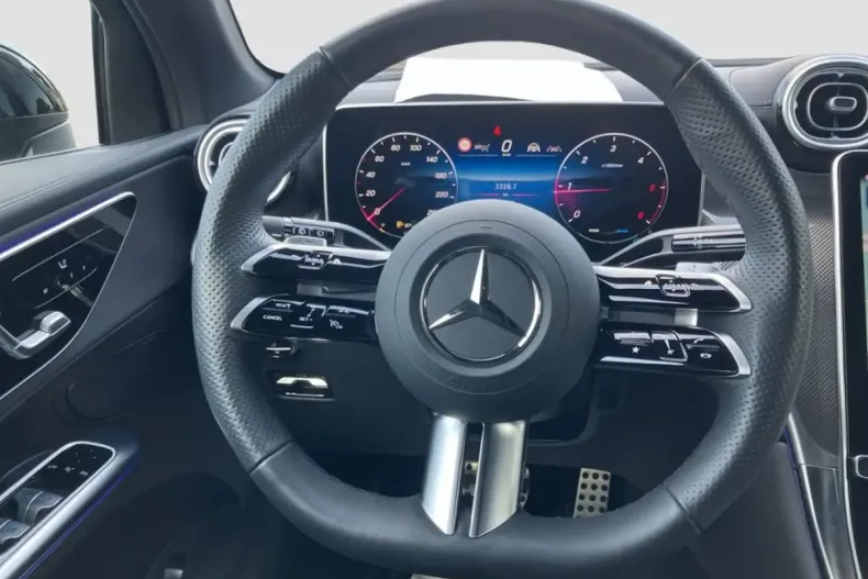 Mercedes-Benz GLC 300 din 2024 cu 13.500 km - oferta MER165663 - foto 8