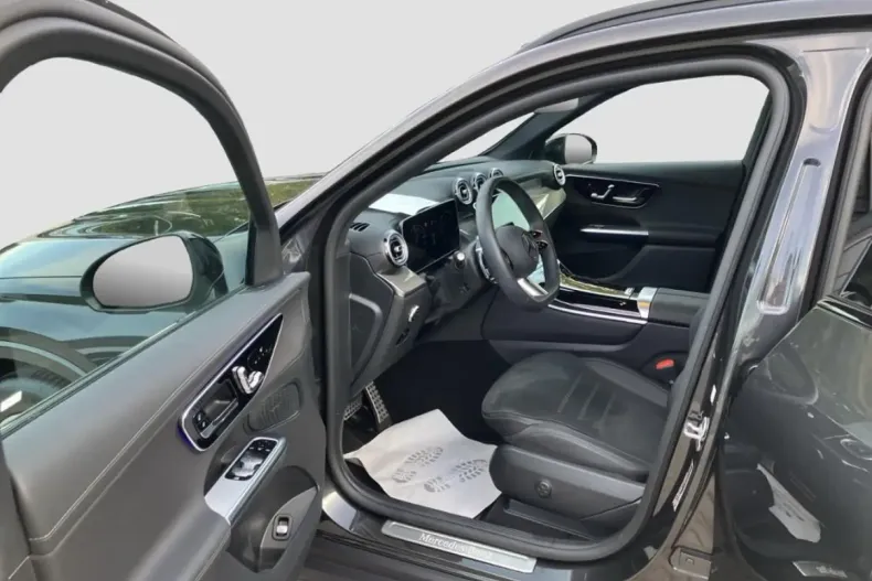 Mercedes-Benz GLC 300 din 2024 cu 13.500 km - oferta MER165663 - foto 9