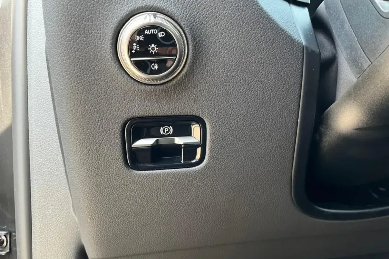 Mercedes-Benz GLC 300 din 2024 cu 11.023 km - oferta MER165665 - foto 19