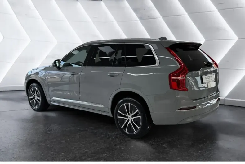 Volvo XC90 din 2024 cu 27.980 km - oferta VOL165670 - foto 3