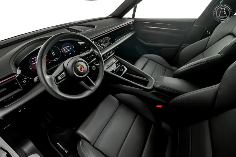 Porsche Macan din 2024 cu 9.900 km - oferta POR165680 - foto 4