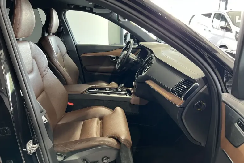 Volvo XC90 din 2020 cu 74.442 km - oferta VOL165685 - foto 11