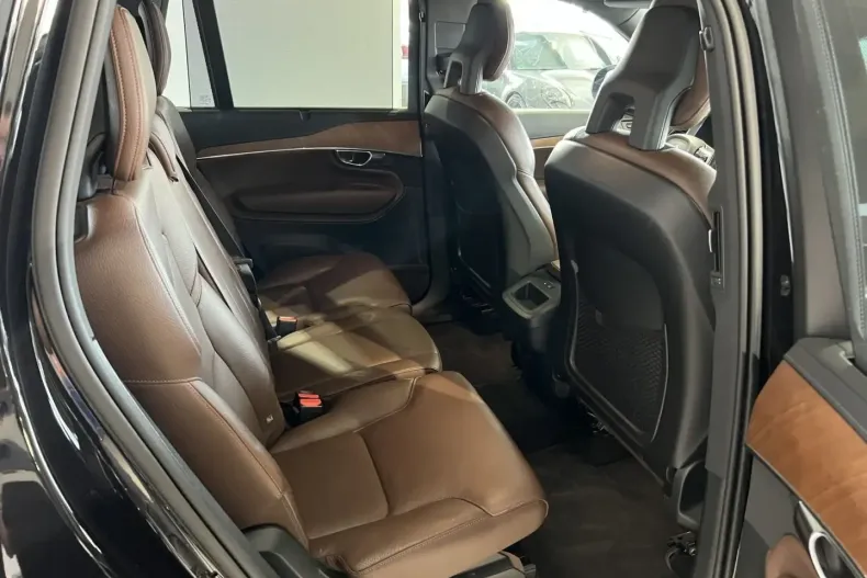 Volvo XC90 din 2020 cu 74.442 km - oferta VOL165685 - foto 13