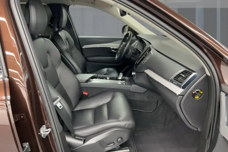 Volvo XC90 din 2020 cu 56.786 km - oferta VOL165692 - foto 6