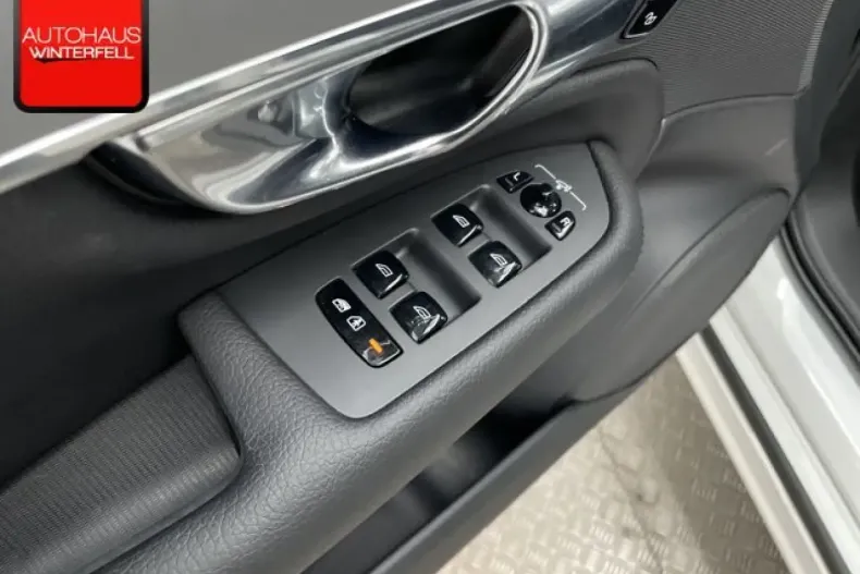 Volvo XC90 din 2020 cu 57.708 km - oferta VOL165693 - foto 15