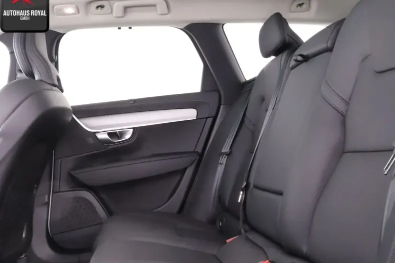 Volvo V90 Cross Country din 2023 cu 12.218 km - oferta VOL165696 - foto 12